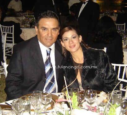 Ramn Ramirez  y su distinguida esposa.
